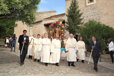 PROCESION DIA 14